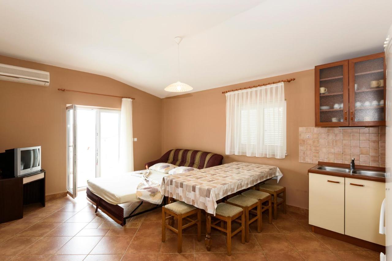Apartments Golubic Sveti Petar  Esterno foto