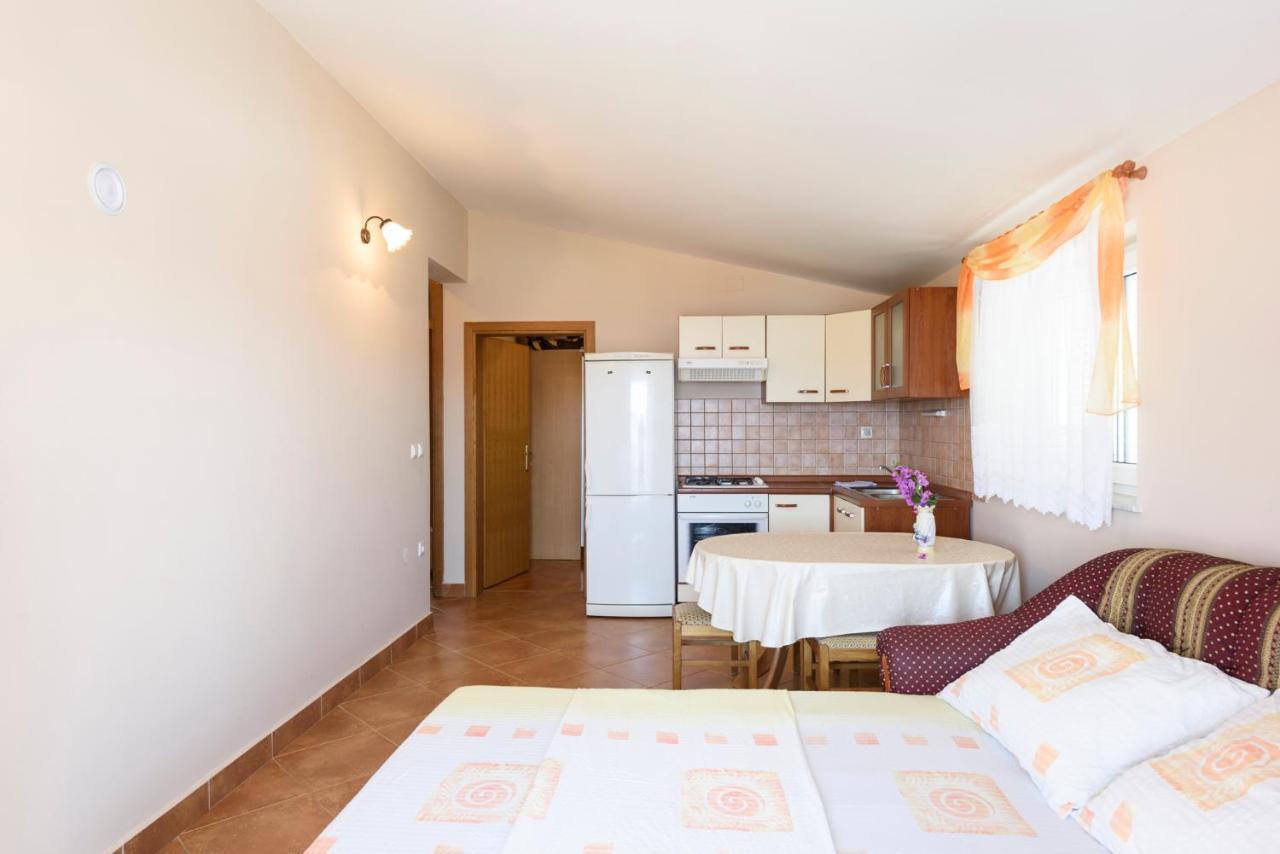 Apartments Golubic Sveti Petar  Esterno foto
